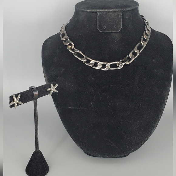 Guess Gunmetal Figaro Chain, Starfish Earrings and Pyrimad Earring Cuff Set - Picture 1 of 14